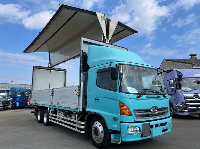 日野 レンジャー 中型/増トン ウイング 床鉄板 ベッドの中古トラック画像4