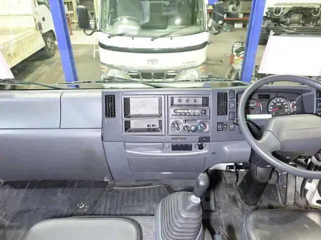 いすゞ フォワード 中型/増トン ウイング ベッド TKG-FRR90S2の中古トラック画像10