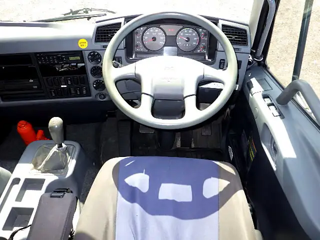 三菱 ファイター 中型/増トン 平ボディ アルミブロック エアサスの中古トラック画像11