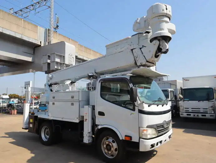 日野 デュトロ 小型 高所・建柱車 高所作業車 電工仕様の中古トラック画像2