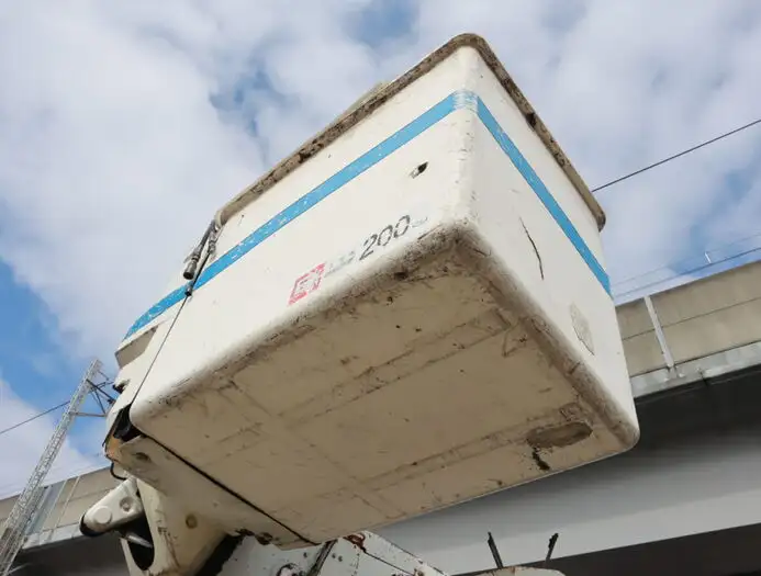 トヨタ ダイナ 小型 高所・建柱車 高所作業車 電工仕様の中古トラック画像8