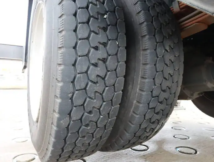 トヨタ ダイナ 小型 高所・建柱車 高所作業車 電工仕様の中古トラック画像20