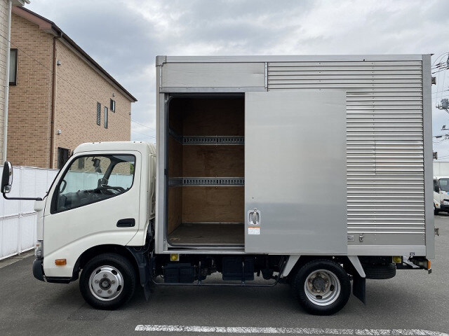 トヨタ ダイナ 小型 アルミバン サイドドア TKG-XZC605の中古トラック画像9