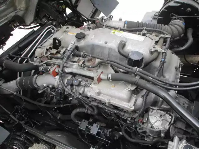 いすゞ ギガ 大型 ウイング ベッド 2PG-CYJ77Cの中古トラック画像19