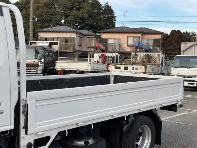 いすゞ エルフ 小型 平ボディ TKG-NJR85A H26の中古トラック画像10