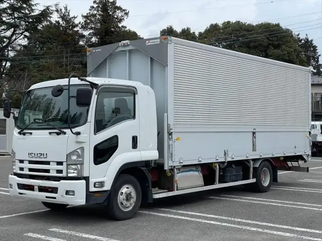 いすゞ フォワード 中型/増トン ウイング エアサス ベッドの中古トラック画像1