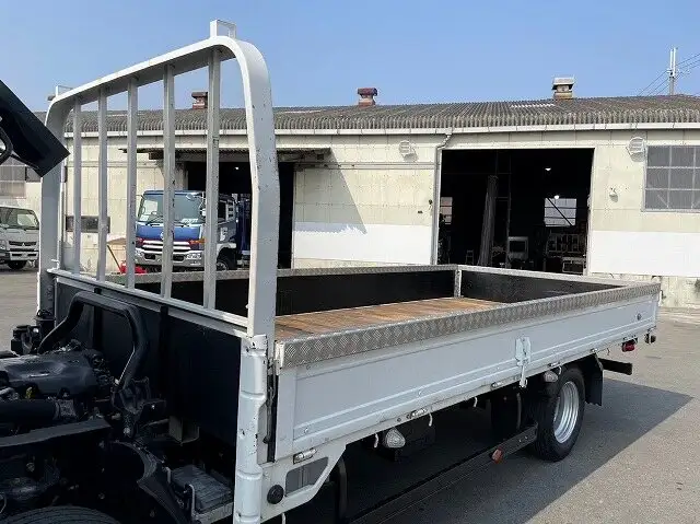 いすゞ エルフ 小型 平ボディ TPG-NNR85AR H28の中古トラック画像3