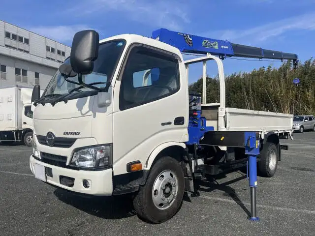 日野 デュトロ 小型 クレーン付 4段 ラジコン の中古トラック【車両No.141980】