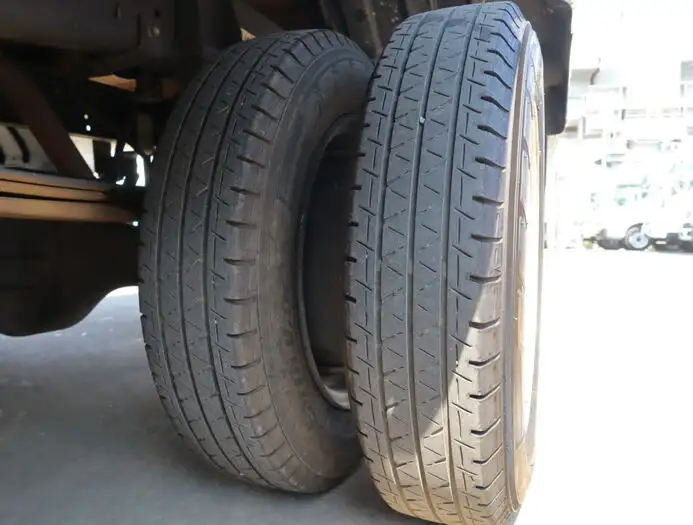いすゞ エルフ 小型 平ボディ TRG-NHR85A H30の中古トラック画像20