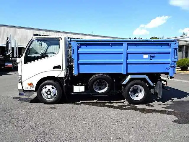日野 デュトロ 小型 ダンプ 土砂禁 天蓋付きの中古トラック画像4