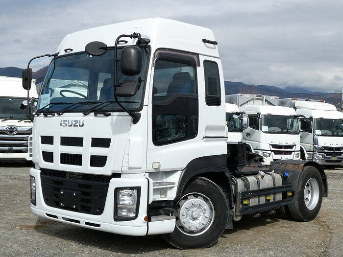 いすゞ ギガ 大型 トラクター ハイルーフ 1デフ｜画像1