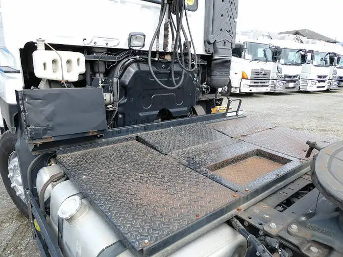 いすゞ ギガ 大型 トラクター ハイルーフ 1デフの中古トラック画像7