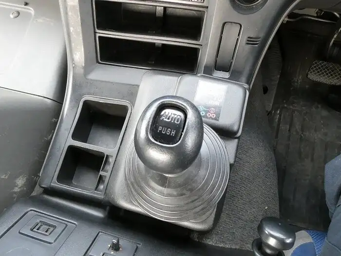 いすゞ ギガ 大型 トラクター ハイルーフ 1デフの中古トラック画像15