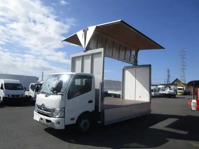 日野 デュトロ 小型 ウイング 2PG-XZU712M R2の中古トラック画像1
