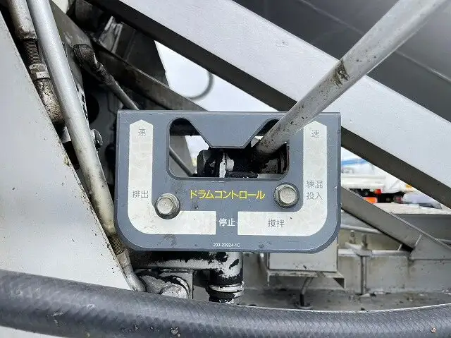 いすゞ フォワード 中型/増トン ミキサー・ポンプ ベッド PKG-FSR90S2の中古トラック画像10