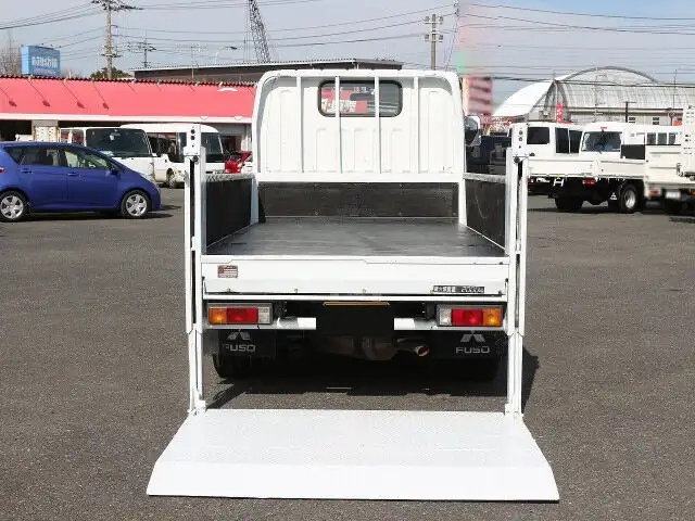 三菱 キャンター 小型 平ボディ パワーゲート 床鉄板の中古トラック画像8