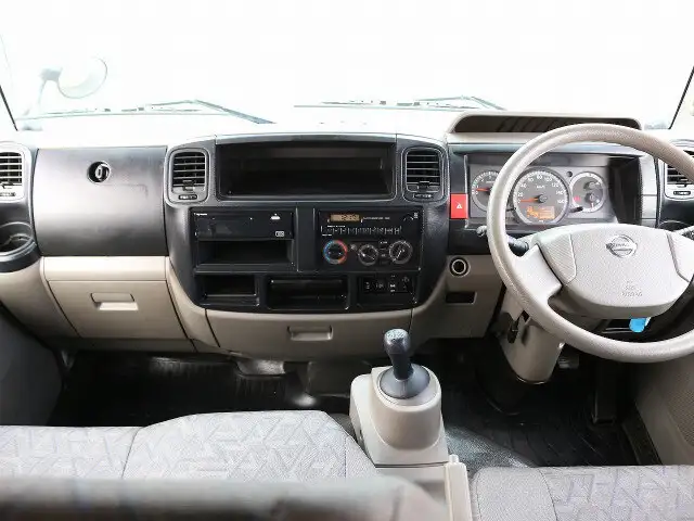 日産 アトラス 小型 平ボディ Wキャブ SKG-TZ3F4の中古トラック画像9