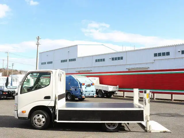 トヨタ ダイナ 小型 平ボディ パワーゲート 床鉄板の中古トラック画像10