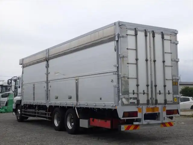 いすゞ ギガ 大型 特殊車両 QKG-CYL77A H26の中古トラック画像3