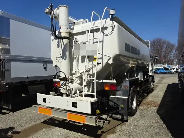 いすゞ フォワード 中型/増トン タンク車 バルク KL-FTR33K4の中古トラック画像2