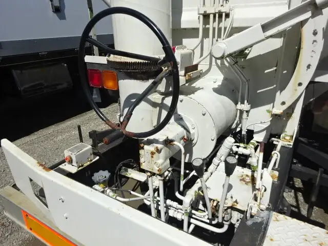 いすゞ フォワード 中型/増トン タンク車 バルク KL-FTR33K4の中古トラック画像6