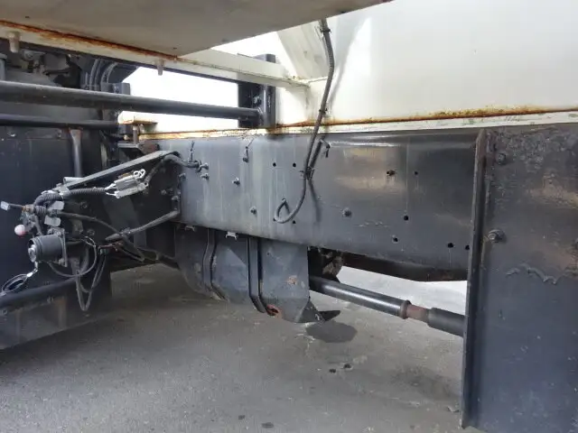 いすゞ フォワード 中型/増トン タンク車 バルク KL-FTR33K4の中古トラック画像10