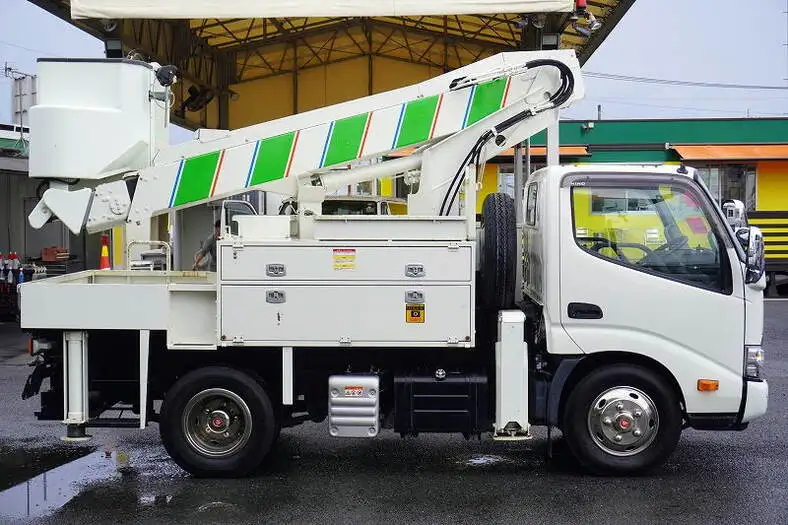 日野 デュトロ 小型 高所・建柱車 高所作業車 電工仕様の中古トラック画像2