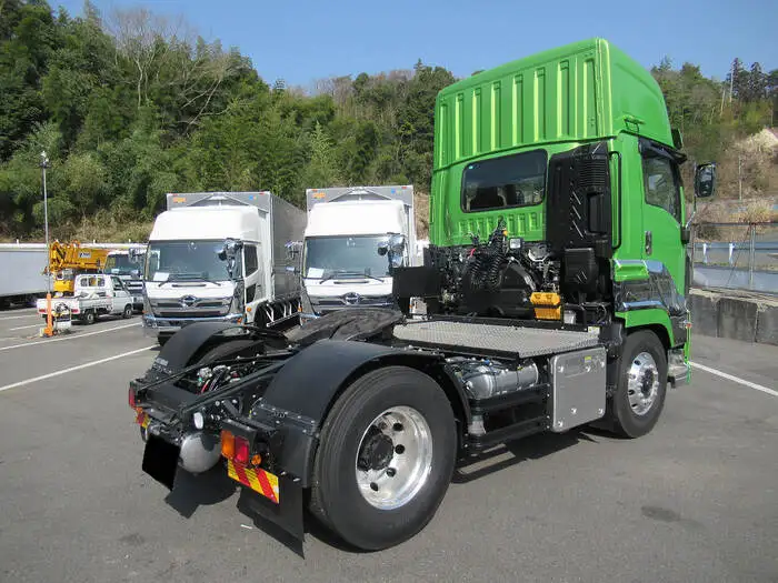 いすゞ ギガ 大型 トラクター ハイルーフ 1デフの中古トラック画像2
