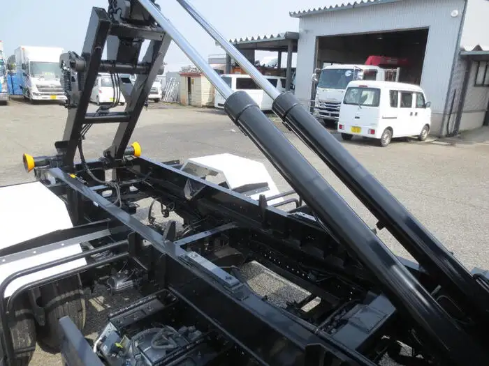 いすゞ フォワード 中型/増トン アームロール ツインホイスト 2RG-FRR90S2の中古トラック画像13