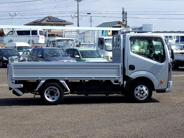 日産 アトラス 小型 平ボディ パワーゲート 床鉄板の中古トラック画像2