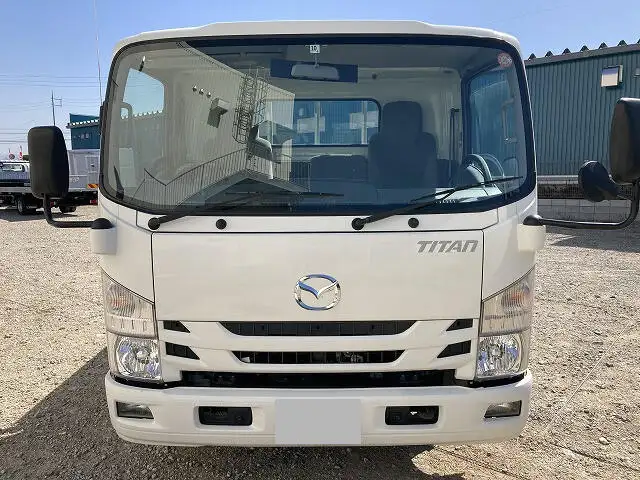 マツダ タイタン 小型 平ボディ TRG-LPR85AR H29の中古トラック画像2