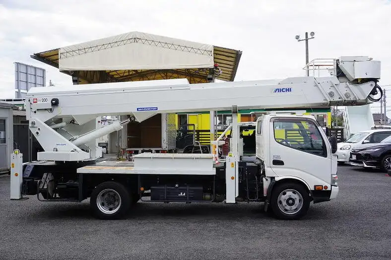 日野 デュトロ 小型 高所・建柱車 高所作業車 TKG-XZU650Fの中古トラック画像2