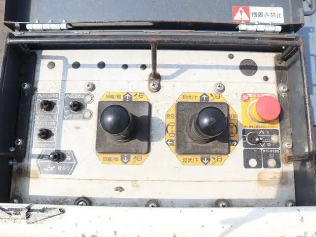 いすゞ エルフ 小型 高所・建柱車 高所作業車 2RG-NKR88ANの中古トラック画像8