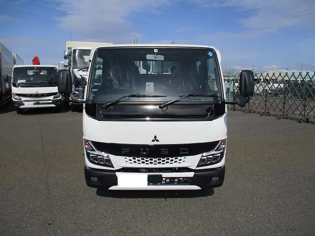 三菱 キャンター 小型 平ボディ Wキャブ 2RG-FBA20の中古トラック画像2