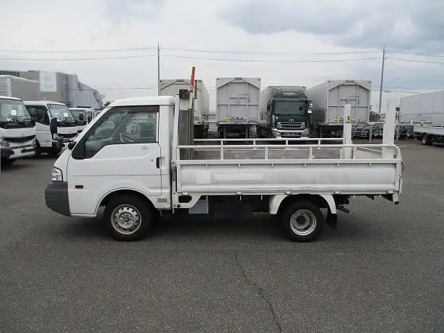 マツダ ボンゴ 小型 平ボディ ABF-SKP2T H27の中古トラック画像3