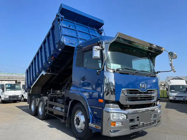 日産UD クオン 大型 ダンプ ベッド ADG-CW4XLの中古トラック画像2