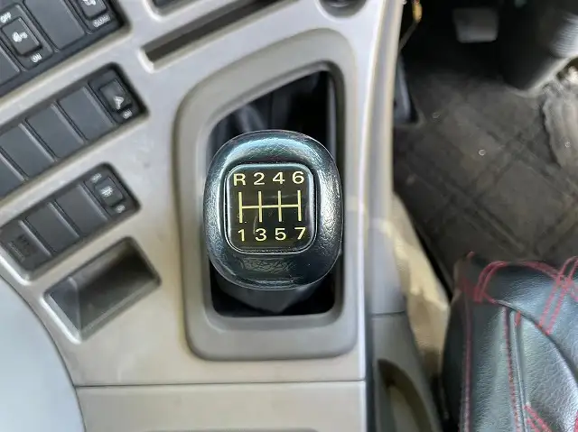 日産UD クオン 大型 ダンプ ベッド ADG-CW4XLの中古トラック画像11