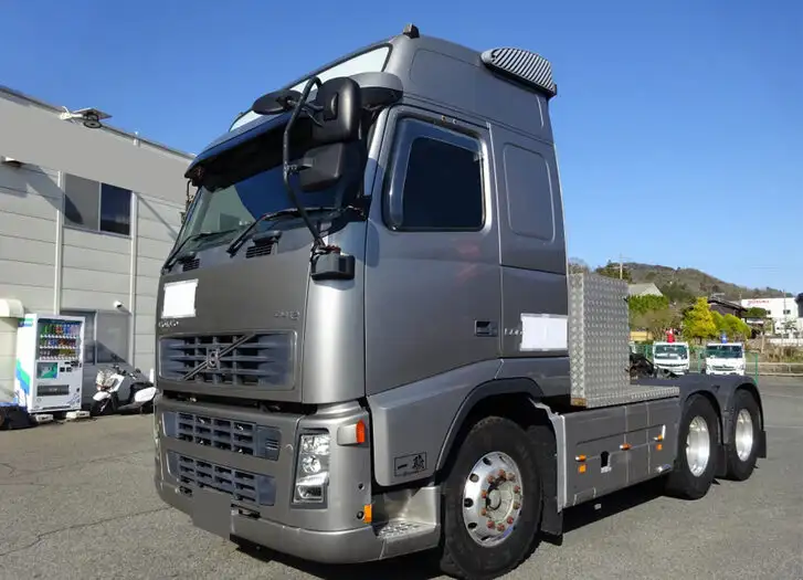 ボルボ トラック 大型 トラクター 2デフ ベッドの中古トラック画像1
