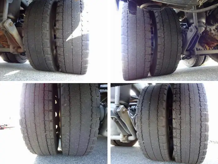 ボルボ トラック 大型 トラクター 2デフ ベッドの中古トラック画像20