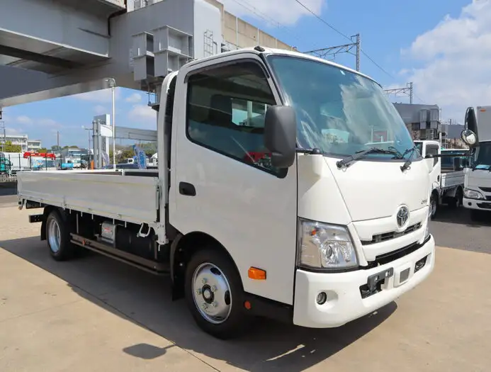 トヨタ ダイナ 小型 平ボディ 2RG-XZU710 R5の中古トラック画像2