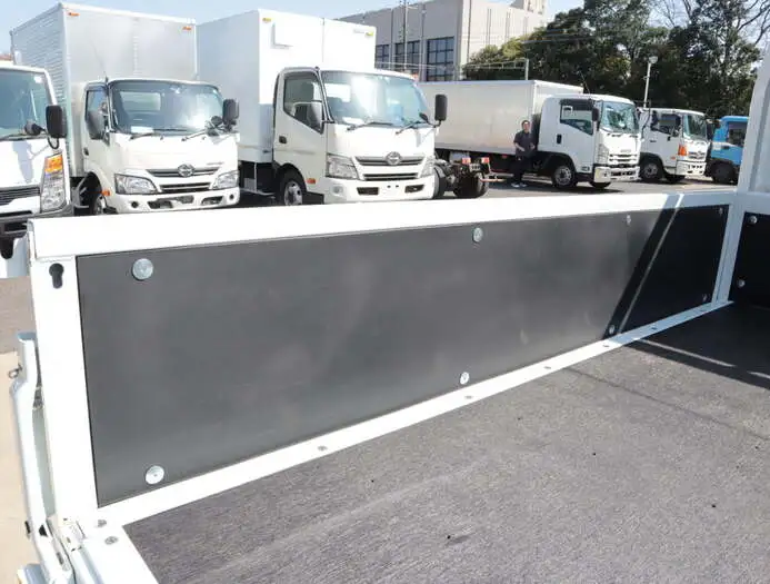 三菱 キャンター 小型 平ボディ Wキャブ 2RG-FBA20の中古トラック画像6