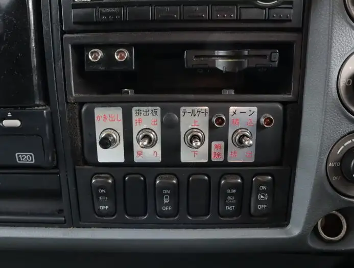 三菱 ファイター 中型/増トン パッカー車 プレス式 ベッドの中古トラック画像14