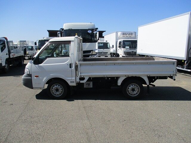 素敵な ボンゴ マツダ 小型 の中古トラック【車両No ショート 平ボディ 本棚・本収納