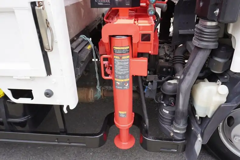 いすゞ エルフ 小型 クレーン付 床鉄板 4段の中古トラック画像8