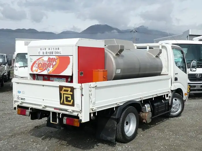 日野 デュトロ 小型 タンク車 ローリー SKG-XZU675Mの中古トラック画像4