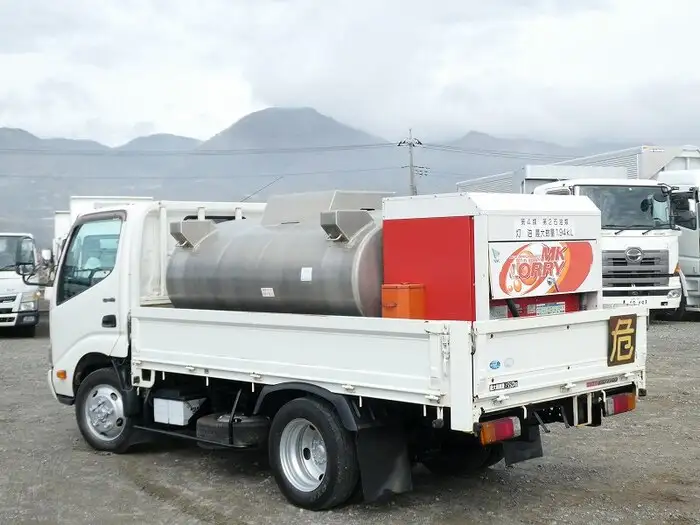 日野 デュトロ 小型 タンク車 ローリー SKG-XZU675Mの中古トラック画像5