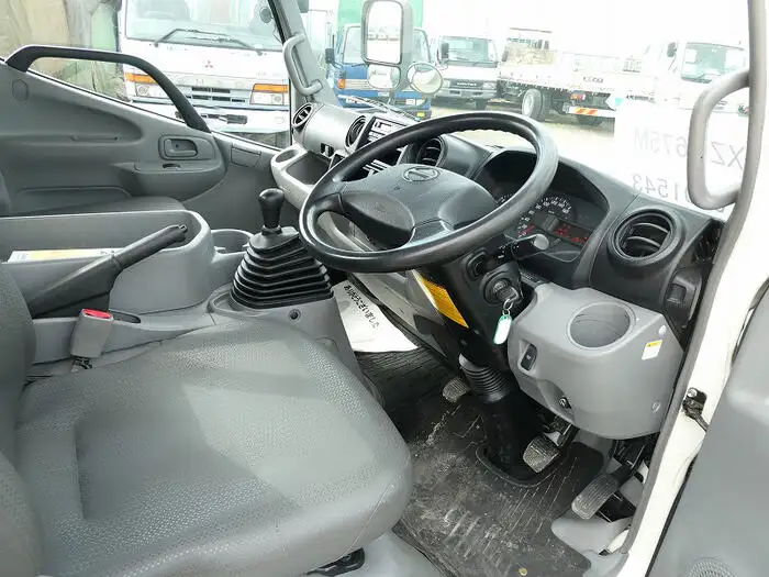 日野 デュトロ 小型 タンク車 ローリー SKG-XZU675Mの中古トラック画像11