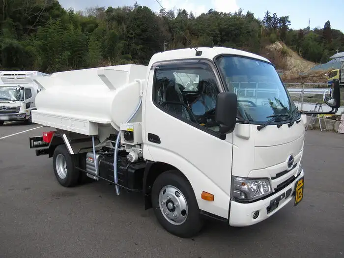 日野 デュトロ 小型 タンク車 ローリー 2RG-XZU600Eの中古トラック画像2