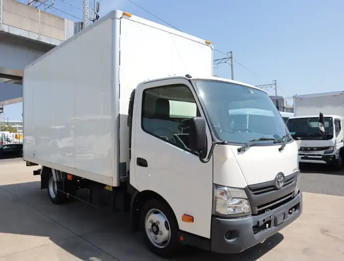 トヨタ ダイナ 小型 アルミバン サイドドア TKG-XZU710の中古トラック画像2