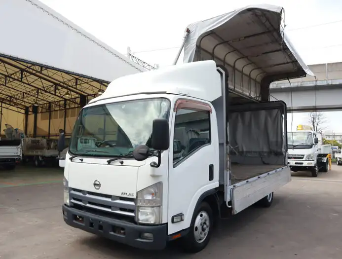 日産 アトラス 小型 ウイング 幌ウイング 床鉄板の中古トラック画像1